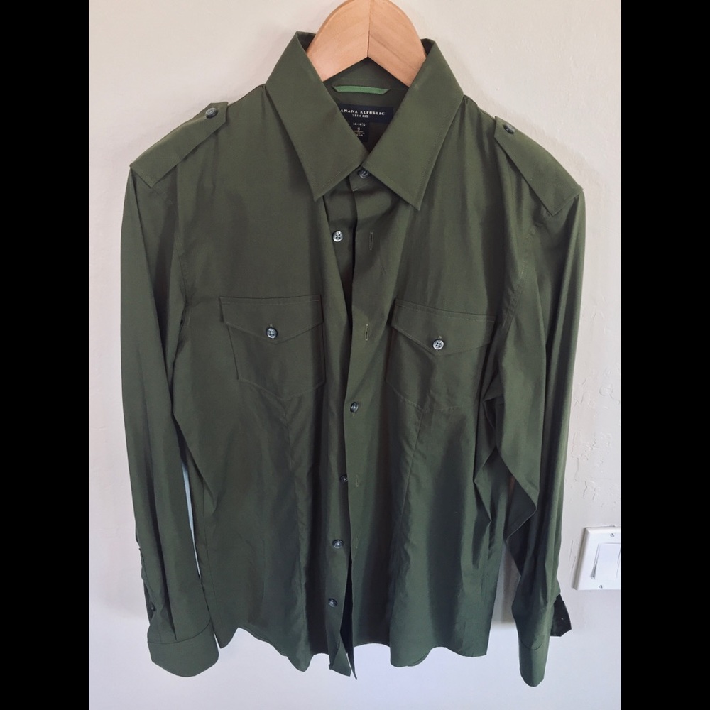 ⭐️NWOT BANANA REPUBLIC DRESS SHIRT⭐️